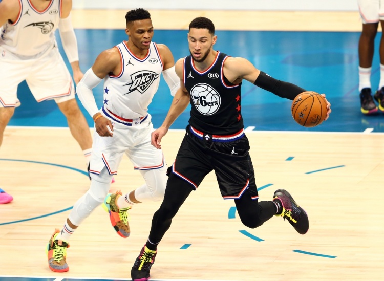 火狐电竞APP-记者：威少和本西索要高于底薪的合同导致市场遇冷